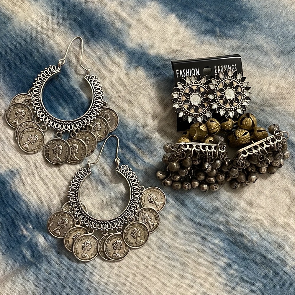 2 pairs of beautiful earrings - Picture 1 of 6